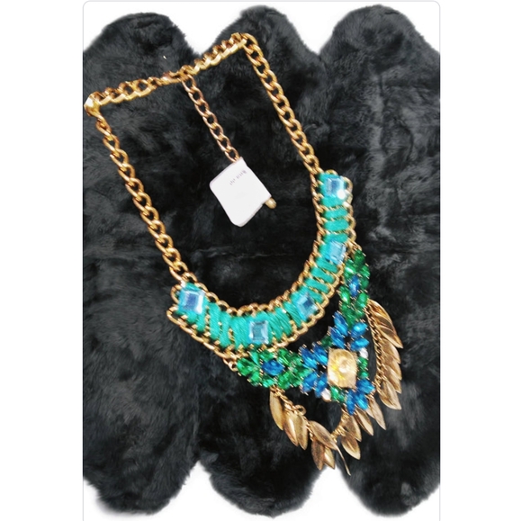 Multicolor Statement Necklace - Picture 3 of 7